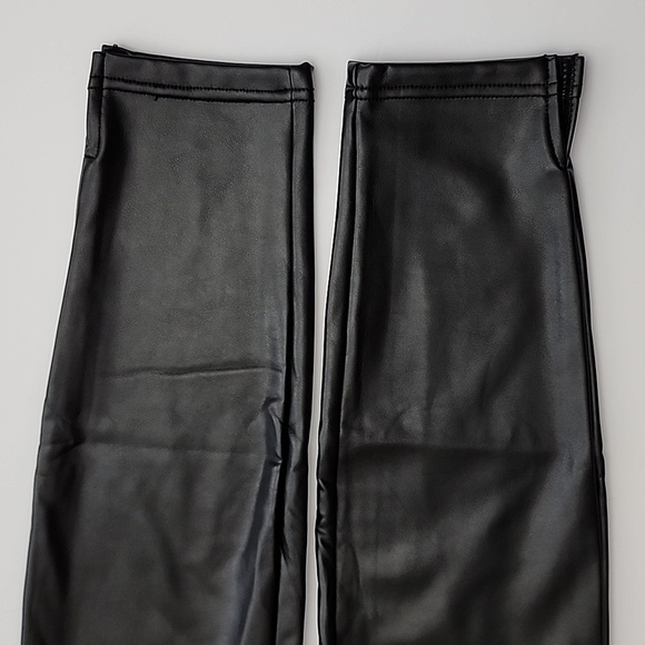 NWT HUE Women Black Faux Leather Pull On Stretch Skinny Pant Elastic Waist Sz XS - Picture 3 of 10